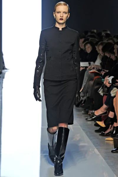 Look 2